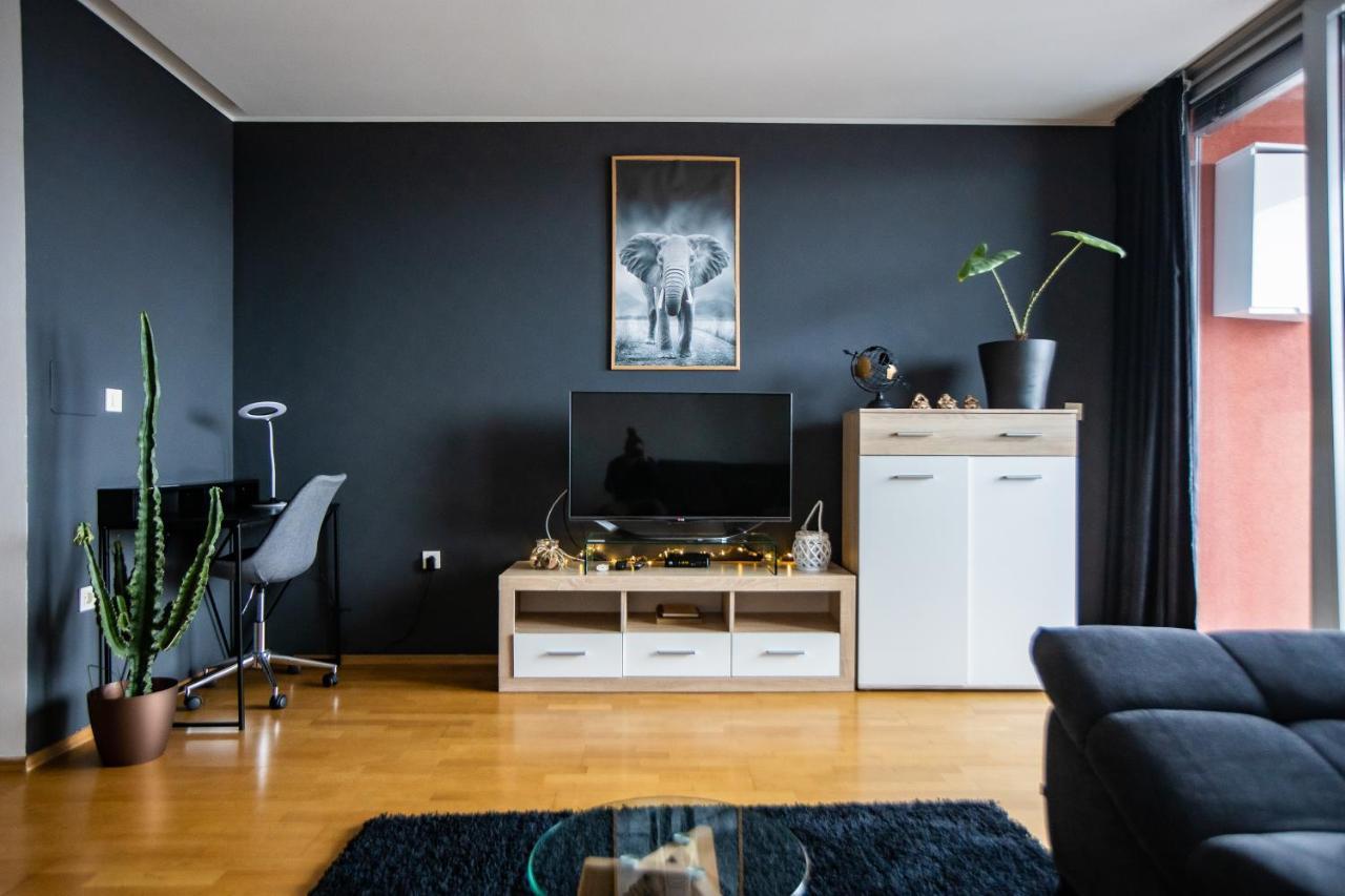 Hermes Apartment & 2 Free Garage Secured Parkings Liubliana Exterior foto